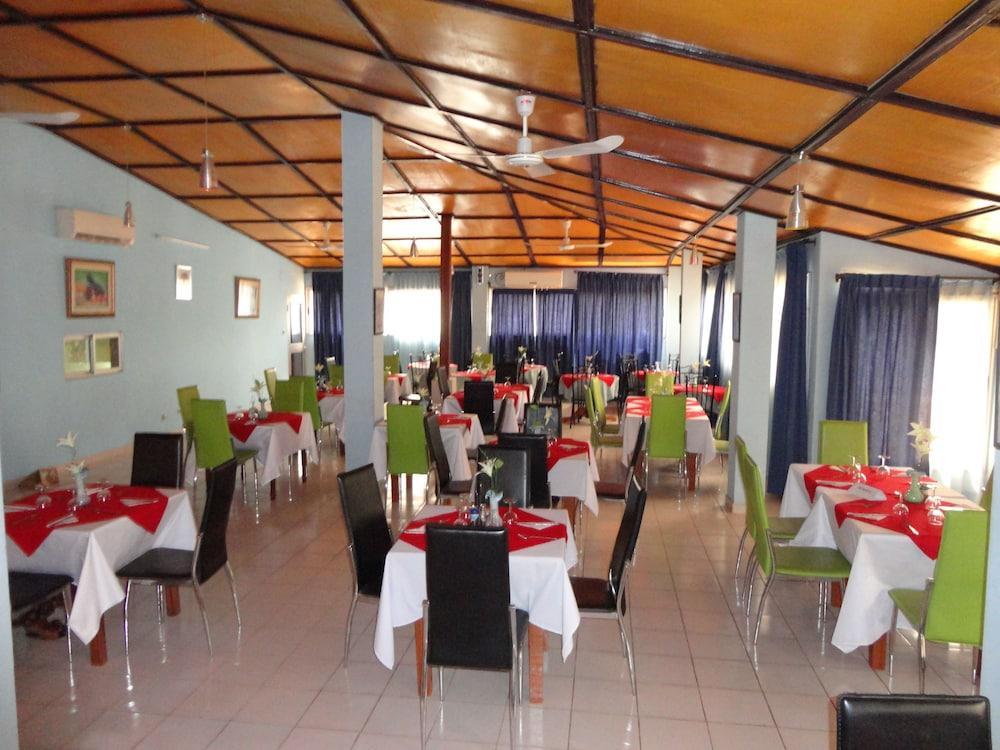 Homeland Hotel Niamey Exterior photo